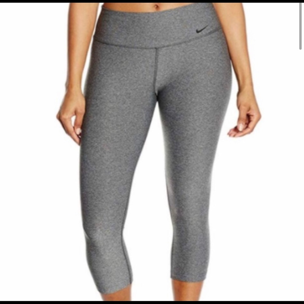 Cropped Nike Leggings